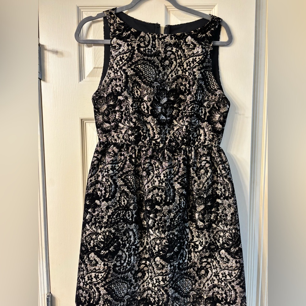 Designer~ Alice + Olivia Black and White Floral Mini Dress- Size:4 ~
